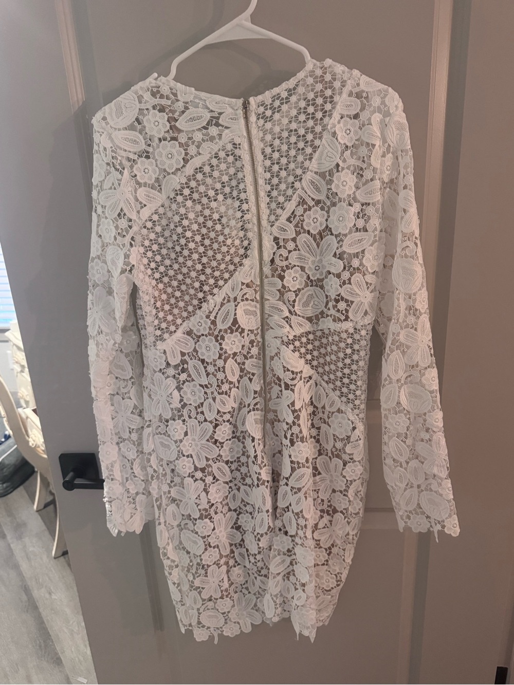 NWT White Floral Lace Long Sleeve Shift Dress - Picture 2 of 4